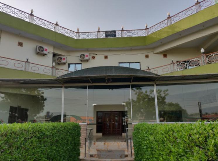Palm Valley Hotel Sukkur Екстер'єр фото